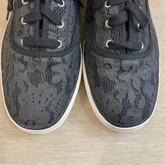 KEDS  Sz 10 Triple Cvo Festival Dream Foam Insoles Lace Up Lace Sneakers NWOT - Picture 2 of 12
